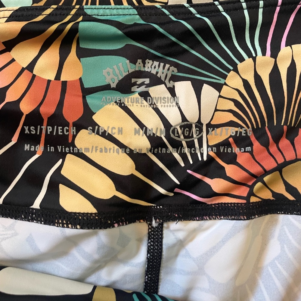 Colorful Patterned Two-Piece Workout Set From Bil… - image 4